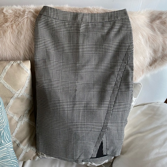 T5 The Limited skirt - Picture 5 of 7